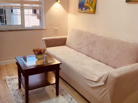 Qera | Garsoniere Pallat | Mine Peza Prokuroria| 380 €/muaj