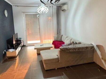  JEPET ME QIRA APARTAMENT 2+1 | QYTET STUDENTI 