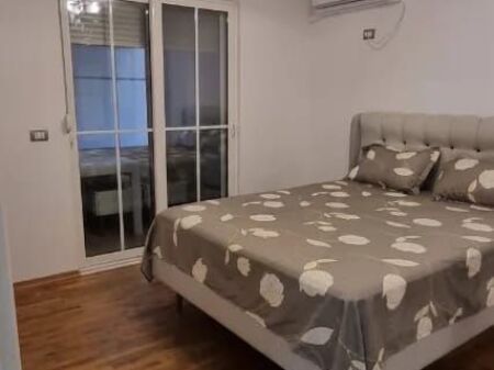 Jepet Me Qera Apartament 2+1+1 Ballkon