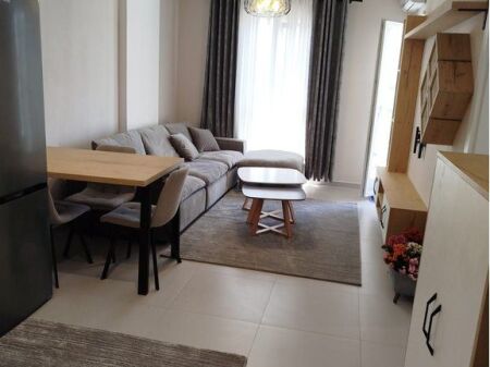 Qera, Apartament 1+1+Post Parkimi, Univers City, Tiranë.