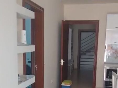 Jepet apartament 2+1+2 me qira tek Vila L , Astir , Yzberisht , Kashar .
