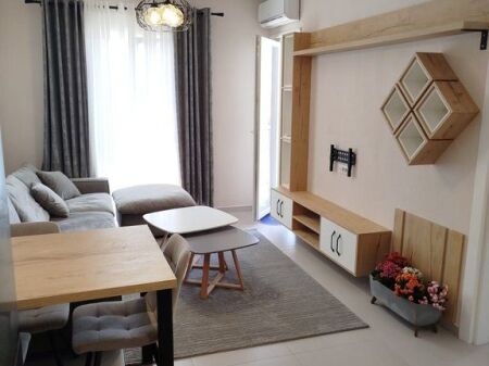 Qera, Apartament 1+1+Post Parkimi, Univers City, Tiranë.