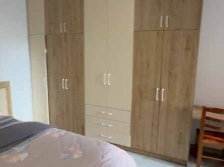 Apartament 2+1, Astir!