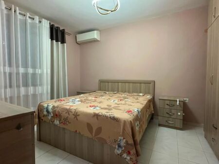 Appartamento 1+1+1 con Balcone in Affitto