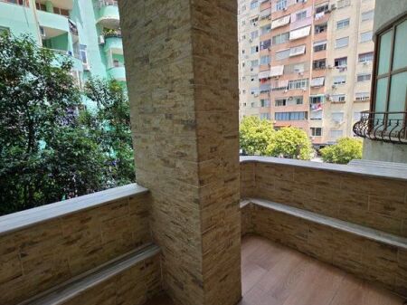 Apartament per shitje 1+1, Komuna e Parisit, Tirane