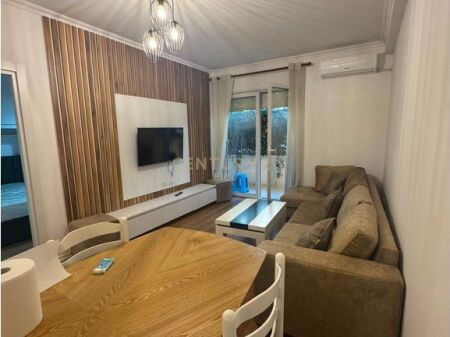 Jepet me qira apartament 2+1+post parkimi ne Selite!