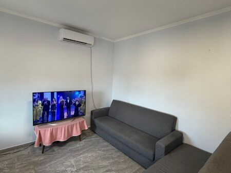 Ne zonen e Don Boscos, Rruga Eshref Frasheri, prane Viva Market, 2+1+verande, 55,000 Leke