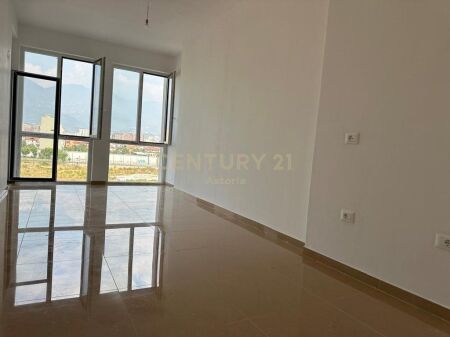 Jepet me qira apartament tek Altura, Bulevardi Ri!