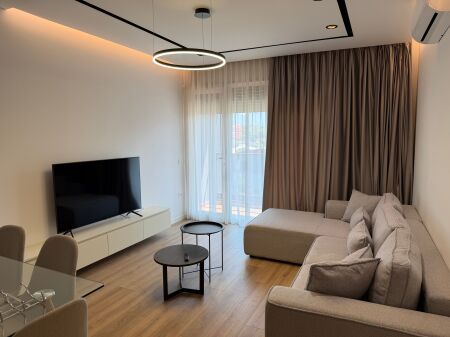 Jepet me Qera Apartament luksoz 1+1+ParkimParku Olimpik, rruga e Kosovareve