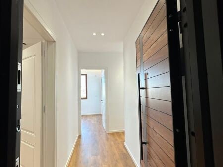 Shitet Apartament 1+1 Tirana e Re, Vilat e verdha nishraku