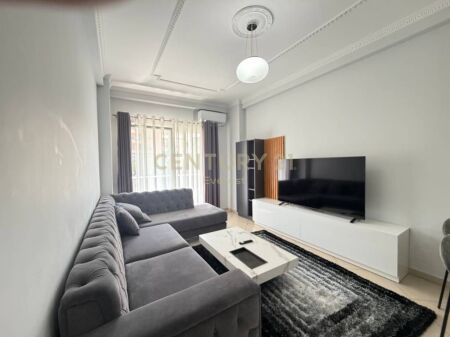 KOMUNA E PARISIT, JAPIM APARTAMENT 2+1+2 ME QERA!