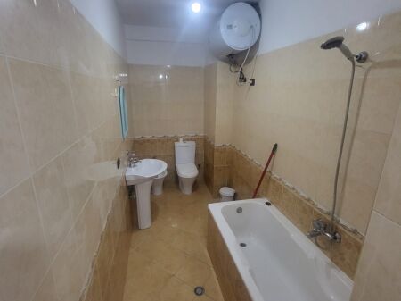  Jepet me Qera Apartament 2+1 – Rr. e Kavajes , Përballë Delijorgji