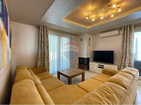 Penthouse 4+1+2 Kopshti Zoologjik