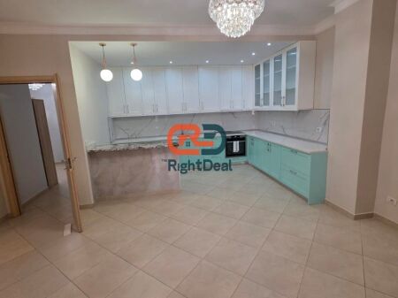 Super Okazion !!Tek Liqeni I Thate, Shitet Super Apartament 2+1+2 !!