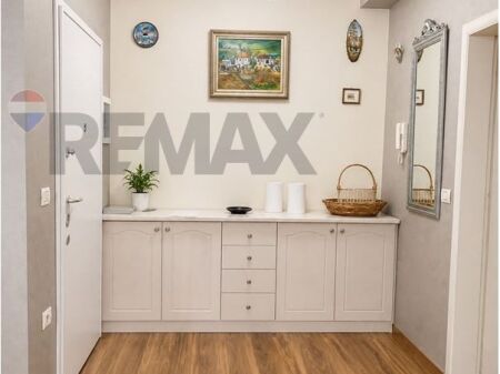 Apartament 2+1 me Qira ne Qender
