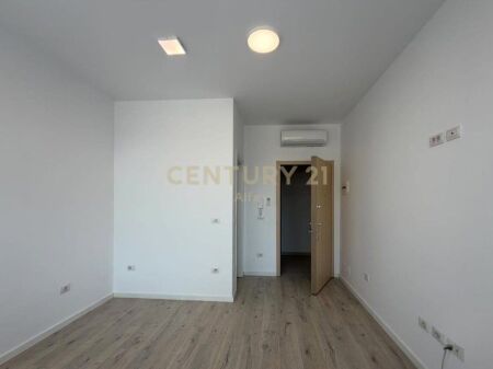 Office for rent near Dinamo Stadium!