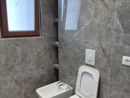 Shitet Apartament 1+1 ne rrugen Fadil Bodinaku