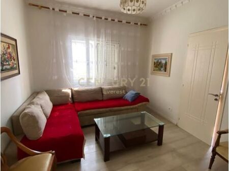 RRUGA E KAVAJES, APARTAMENT 2+1 PER QIRA