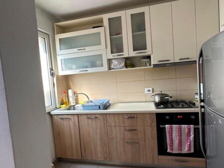 Jepet me qira apartament 2+1 te Rr. Fortuzi!