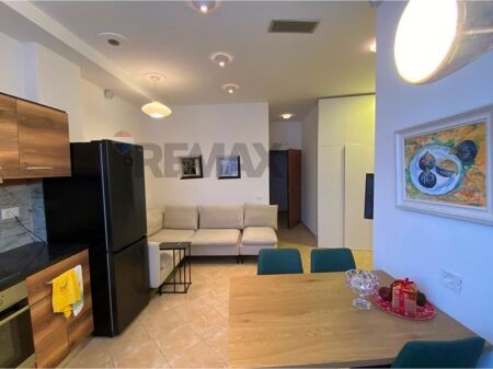 Apartament 1+1 per qira Xhamllik