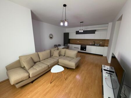🏡 JEPET ME QIRA 2+1 – LIQENI I THATË  📍 Adresa: Liqeni i Thatë, Kompleksi FZ💰 Çmimi: 65,000 lek/muaj