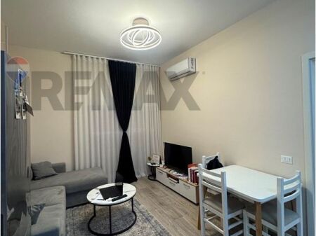 Apartament - Për Qira - Kompleksi Mangalem, Tiranë