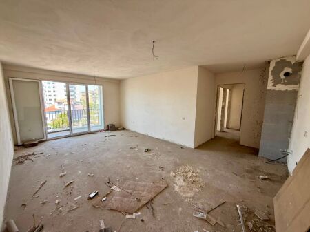 📣 SHITET Apartament 2+1 Me Ballkon 📍 Ish Fusha e Aviacionit ✨💶 Cmimi 26.100.000 Leke
