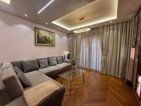 SHITET APARTAMENT 1+1 PAZARI I RI 309.000 EURO FH-89252