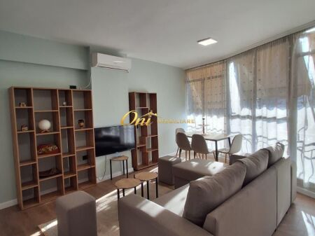 SELVIA, APARTAMENT ME QERA 1+1