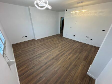 Apartament 2+1 në Shitje prane ish Stacionit te Trenit