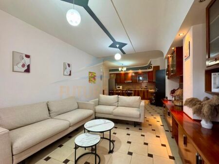 Qira, Apartament 2+1+2, Rruga e Barrikadave, Tiranë.