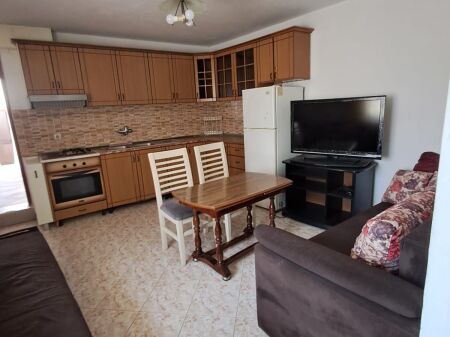 Qera | Shtëpi private 2 + 1 | Shkozë | 350 €/muaj
