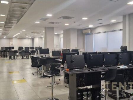 Locale per ufficio in affitto in Via Kavaja!