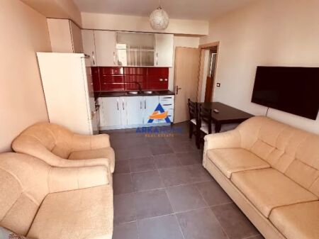 JEPET APARTAMENT 1+1+BALLKON ME QERA "PRANE SHKOLLES SE BASHKUAR" 45.000 LEKE