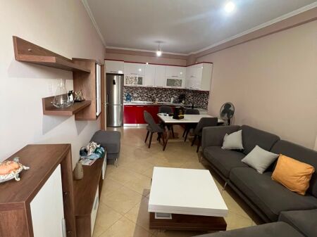 disponojmë apartament 2+1+2 për shitje pranë rrethit të astirit