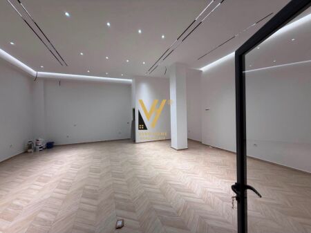 LOCALE COMMERCIALE 80 M2 IN AFFITTO PRESSO OASIS RES, ASTIR 90.000 LEKE