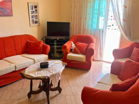 SHITET APARTAMENT 2+1 – BULEVARDI, DURRËS