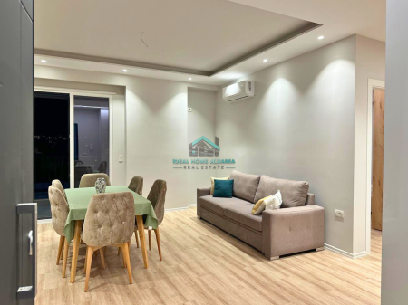 Appartamento 1+1 in affitto – Lungomare, Vlore.