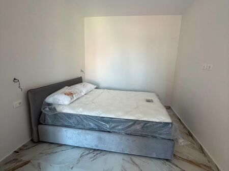 Jepet Me Qera Apartament 2+1+1 Ballkon