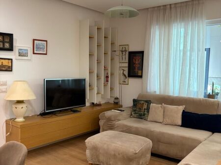 Apartament 2+1 me qira pranë Shkollës “Arben Broci” (Myslym  Shyri)