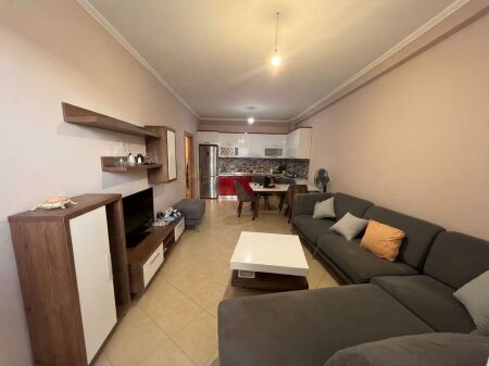 Shitet, Apartament 2+1+2, Unaza e Re