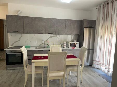 Apartament 1+1 Me Qira te Medreseja