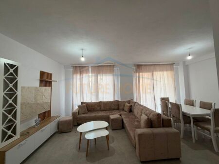 Qera, Apartament 3+1+2 Spitalle, Durres