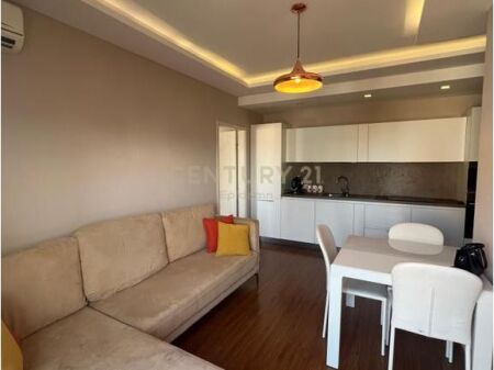 Apartament 1+1 per Qera prane Ish-Rajonit, Durres!