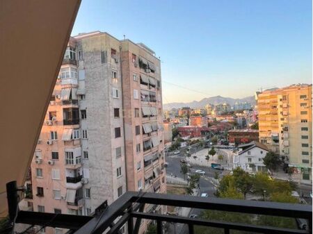 Apartment 2+1+2 for rent at Komuna e Parisit!