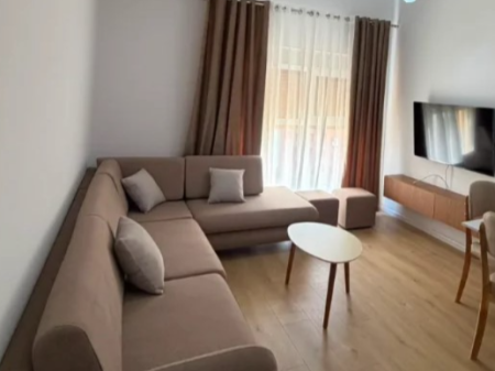 Apartment 1+1 for rent at Kompleksi Kadiu, Ali Demi Street.