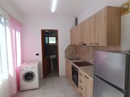 Rent | Shtëpi private 1 + 1 | Spitali Universitar i Traumës (SUT) | 350 €/month