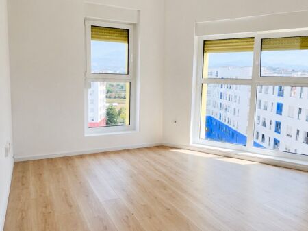 Shitet apartament 2+1