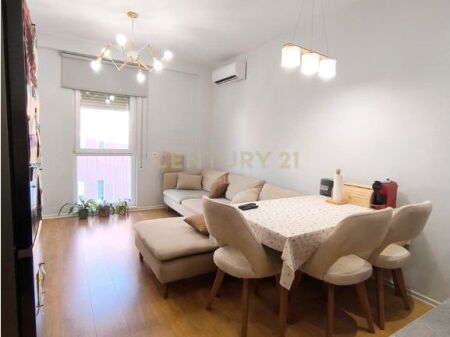 Apartament 2+1 per Qira ne Selite!