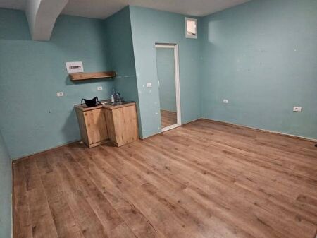 BUSINESS PREMISES FOR RENT 30M2 - NEAR BLOK, TIRANA